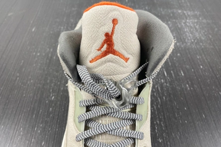Jordan 5 Retro SE Craft Light Orewood Brown  FD9222-180 Sophisticated 573