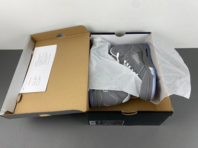 Jordan 5 Retro Wolf Grey  136027-005 ModernLook 551