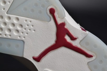 Comfortable Jordan 6 Retro Maroon 384664-116 650