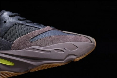 Kanye West x Adidas Yeezy Runner Boost 700 Soft 1771