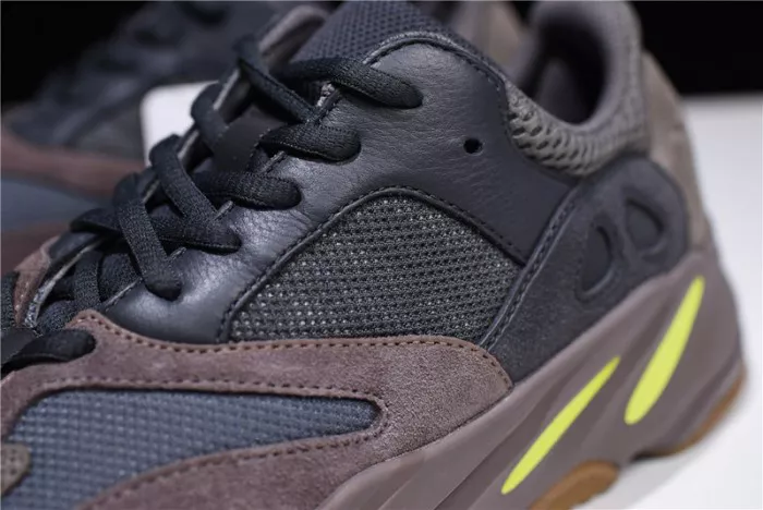 Kanye West x Adidas Yeezy Runner Boost 700 Soft 1771