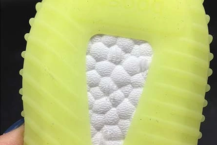 Sophisticated Kids Yeezy Boost 350 V2 GID EG6884 2155