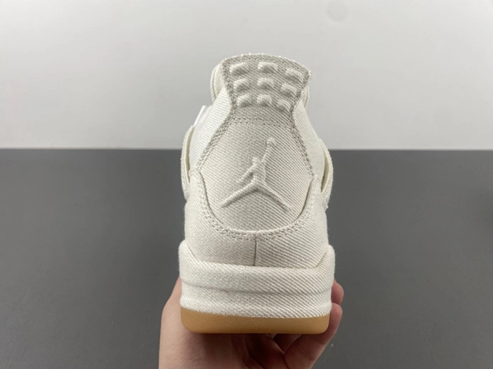 Levi's x Air Jordan 4 'White' AO2571-100 UrbanStyle 549