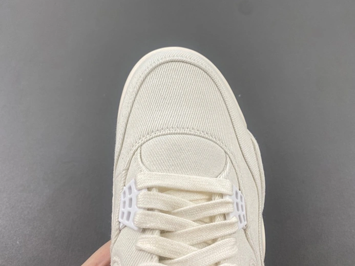 Levi's x Air Jordan 4 'White' AO2571-100 UrbanStyle 549