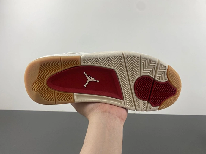 Levi's x Air Jordan 4 'White' AO2571-100 UrbanStyle 549