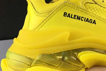 2860 BALENCIAGE TRIPLE TRAINER ‘YELLOW 544351 W09O1 Comfortable 2026