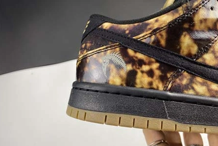 Sleek 1045 nike sb dunk low permium 536356- 1105