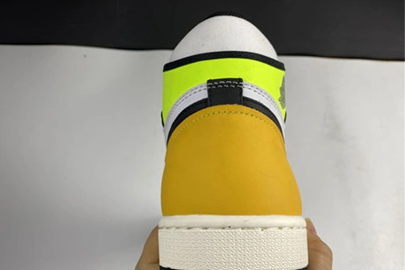 EyeCatching 8871 Air Jordan 1 High OG “University Gold” 555088- 214