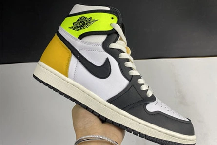 EyeCatching 8871 Air Jordan 1 High OG “University Gold” 555088- 214