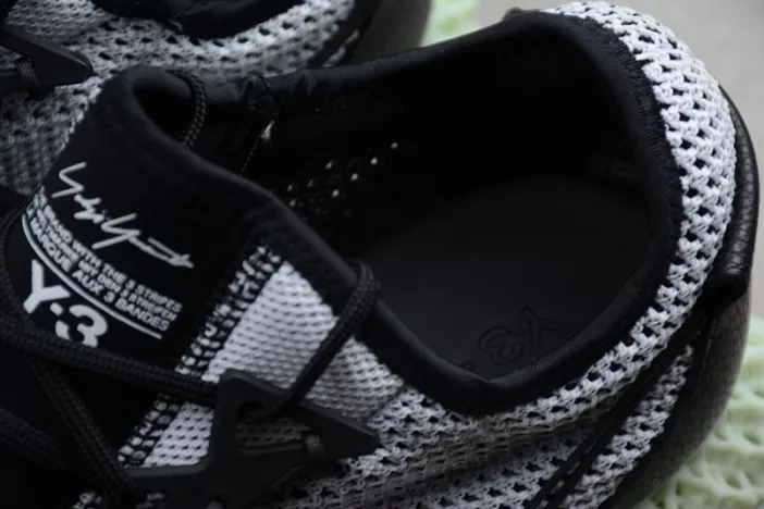 7098 adidas Y-3 Runner 4D Black White - AQ Comfortable 1800