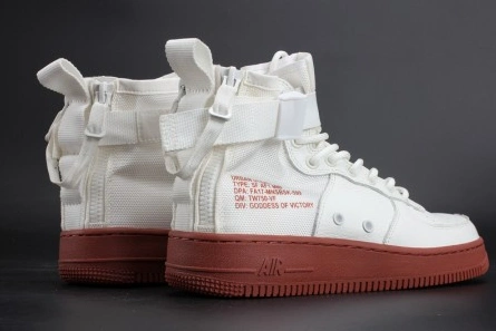 7539 NIKE SF AIR FORCE 1 MID Resilient 1209