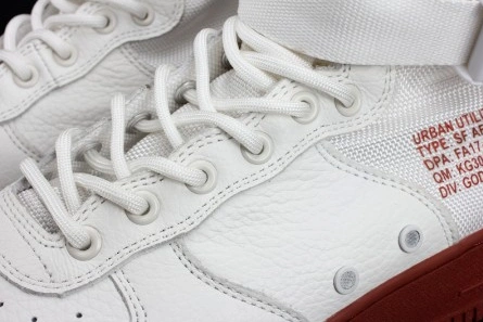 7539 NIKE SF AIR FORCE 1 MID Resilient 1209