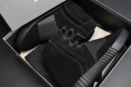 GoodFit 1815 Adidas Yeezy Boost 750 Triple Black Cblack BB 1788