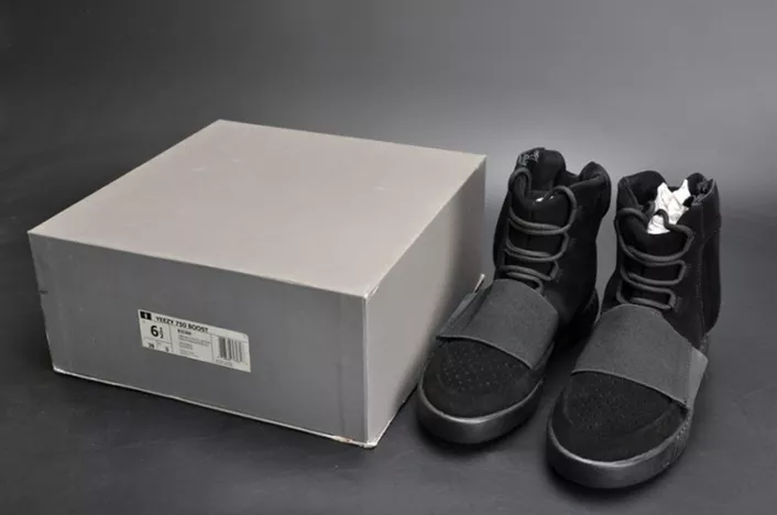 GoodFit 1815 Adidas Yeezy Boost 750 Triple Black Cblack BB 1788