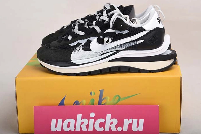 Resilient 197 Sacai x Nike Pegasua Vaporfly Black White CI9928 1210