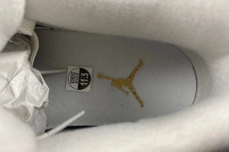 EyeCatching 241 Air Jordan 4 “Metallic Gold” AQ9129- 450