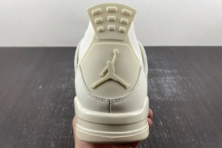 EyeCatching 241 Air Jordan 4 “Metallic Gold” AQ9129- 450