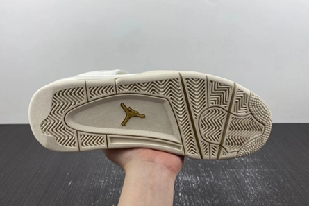 EyeCatching 241 Air Jordan 4 “Metallic Gold” AQ9129- 450