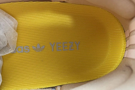 Bold 3375 adidas Yeezy Boost 350 V2 GW 1705