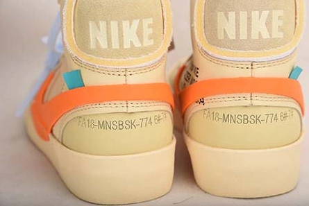Vibrant 7055 Off-White x Nike Blazer Studio Mid 'All Hallows Eve' AA3832- 2012