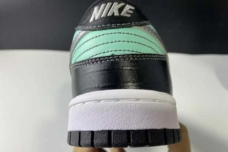 NIKE DUNK SB DIAMOND TIFFANY 304292 402 Durable 1118