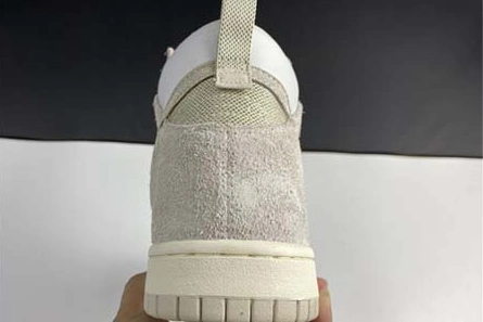 Trendy NIKE SB Dunk High CW3092 100 1110