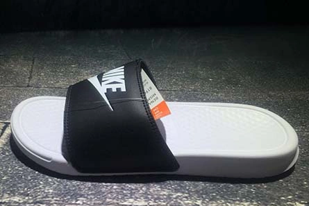 NIKE flip flop 819696-010 Sophisticated 2110
