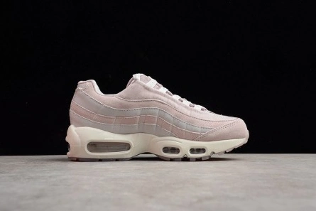 NIKE womens AIR MAX 95 DELUXE Efficient 1351