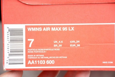NIKE womens AIR MAX 95 DELUXE Efficient 1351