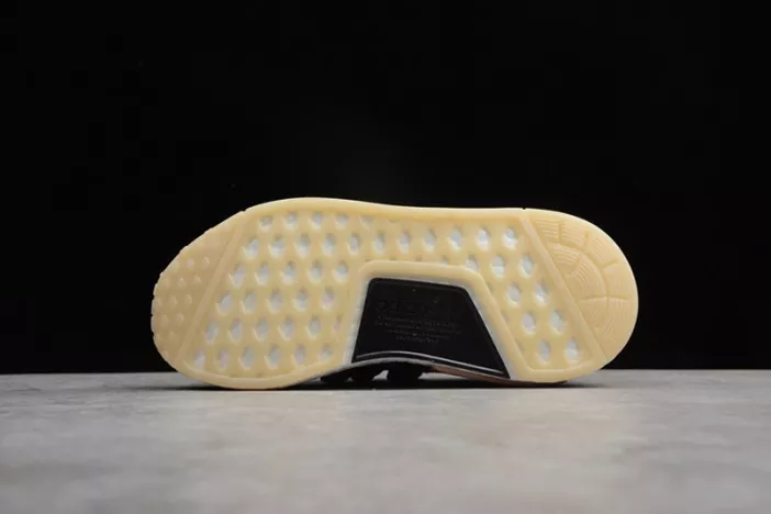 NMD R1 W - Adidas  - black carbon running white- CQ2011 Popular 1813