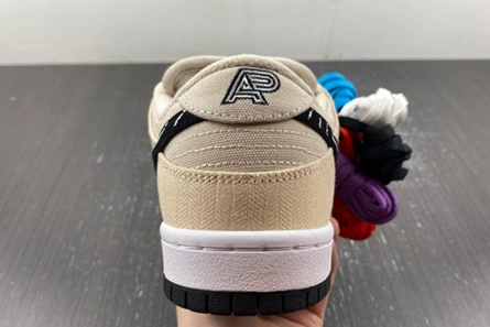 NewStyle 2675 Nike SB Dunk Low Albino & Preto  FD2627-200