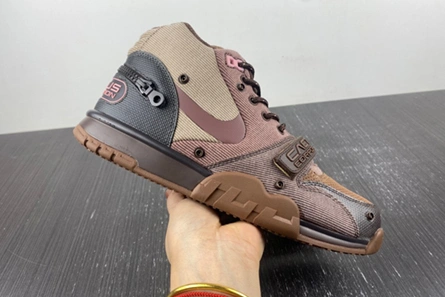 Classic Nike Air Trainer 1 SP Travis Scott Wheat  DR7515-200 1605