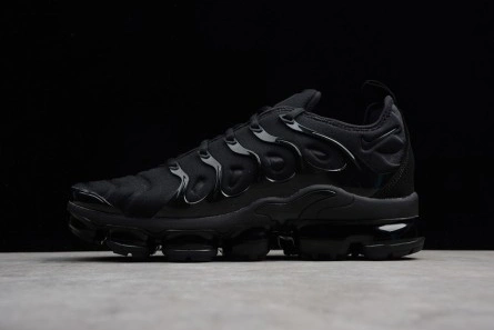 Nike Air VaporMax Plus Triple Black | 924453-004 Cozy 1477