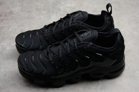 Nike Air VaporMax Plus Triple Black | 924453-004 Cozy 1477