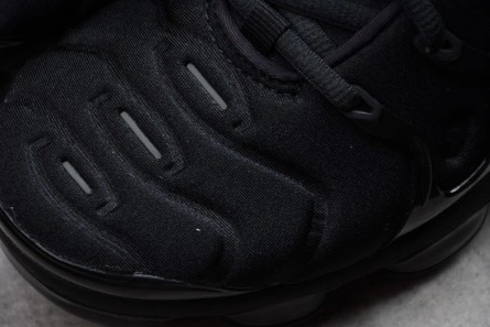 Nike Air VaporMax Plus Triple Black | 924453-004 Cozy 1477