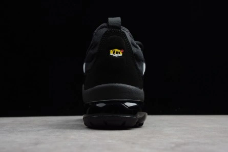 Nike Air VaporMax Plus Triple Black | 924453-004 Cozy 1477