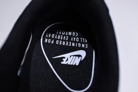 GoodFit Nike Blazer City Low XS AV2253-001 1616