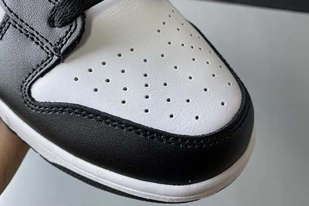 Comfortable Nike Dunk Low CU1726-001 1144