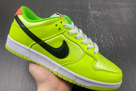 Nike Dunk Low “Glow in the Dark”  FJ4610-702 Efficient 1000