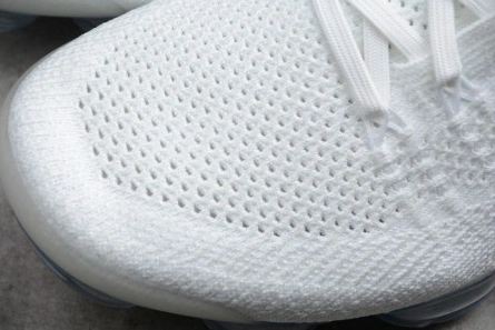 Nike Mens Air VaporMax Flyknit 2.0 Triple White 942842-100 Minimalist 1471