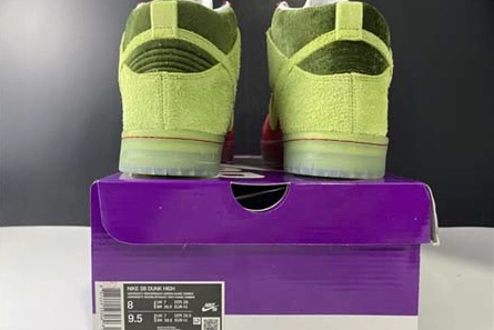 Resilient Nike SB Dunk High “Strawberry Cough  CW7093-600 1127