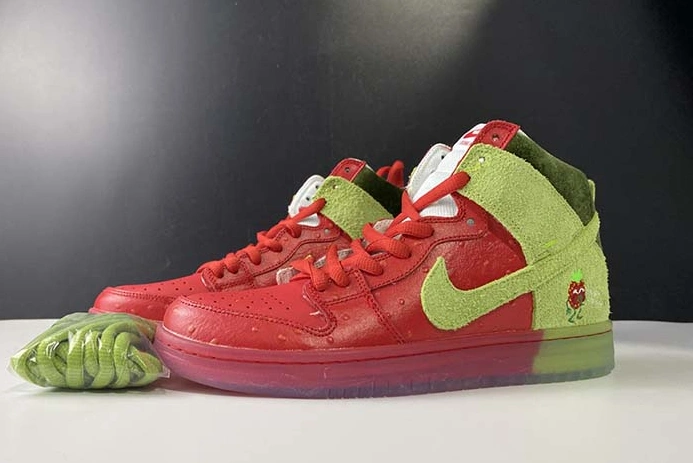 Resilient Nike SB Dunk High “Strawberry Cough  CW7093-600 1127