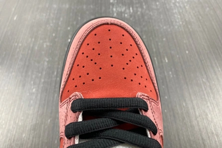 Timeless Nike SB Dunk Low Concepts Red Lobster  313170-661 1019