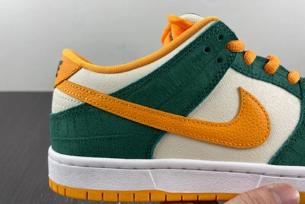 Lightweight Nike SB Dunk Low Legion Pine Kumquat  304292-383 951