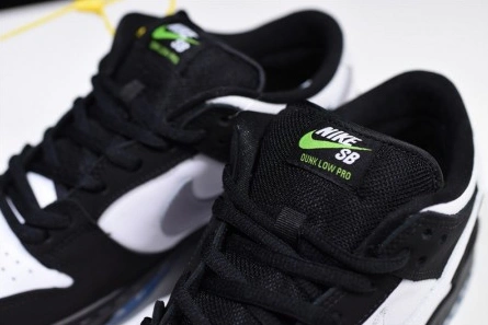 Nike SB Dunk Low Staple Panda Pigeon - BV1310-013 DailyWear 1154