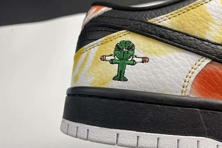 Nike SB Dunk Low“Raygun” BQ6832-001 Timeless 1117