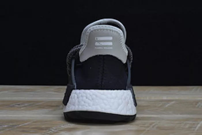 Trendy Pharrell x Adidas NMD Hu Tri-Color Black Running shoes 114970010 1820