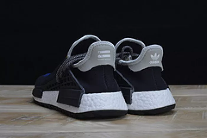 Trendy Pharrell x Adidas NMD Hu Tri-Color Black Running shoes 114970010 1820