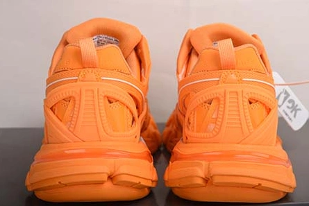 Practical 5938 Balenciaga Track 2  568615 W2GN5 5817