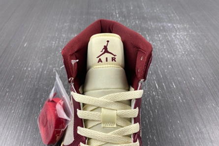 Comfortable 683 Jordan 1 Mid SE Tiki Leaf Team Red (Women's)  DZ2820- 102